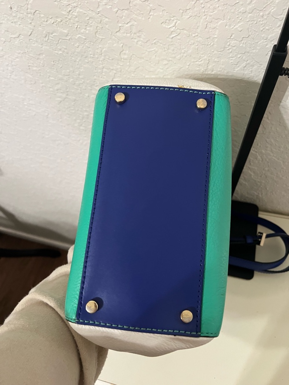 Kate Spade Houston Street Leo Bag - Picture 7 of 8